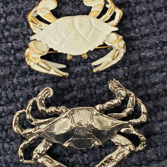 Source Unknown Jewelry - Crab Pins, Lot Of 2